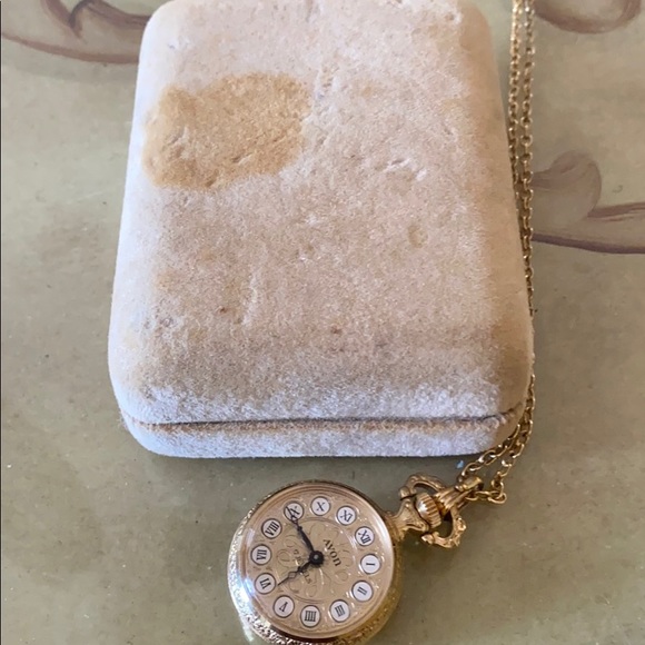 Avon designer 17 jewel watch with chain and case - Picture 7 of 12